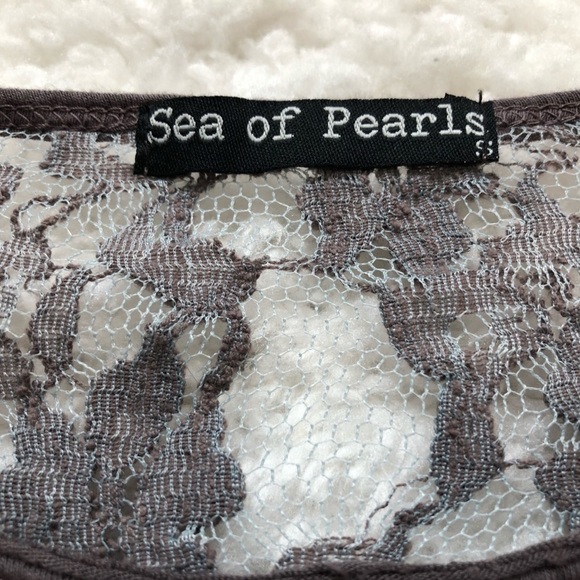 Anthropologie lace short sleeve shark bite… - Picture 7 of 10